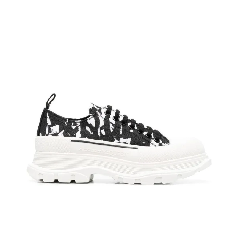 Alexander McQueen Graffiti Tread Slick Low Lace Up Black White-1
