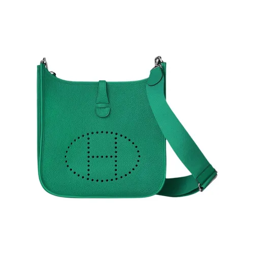 HERMES Evelyne Shoulder Bags