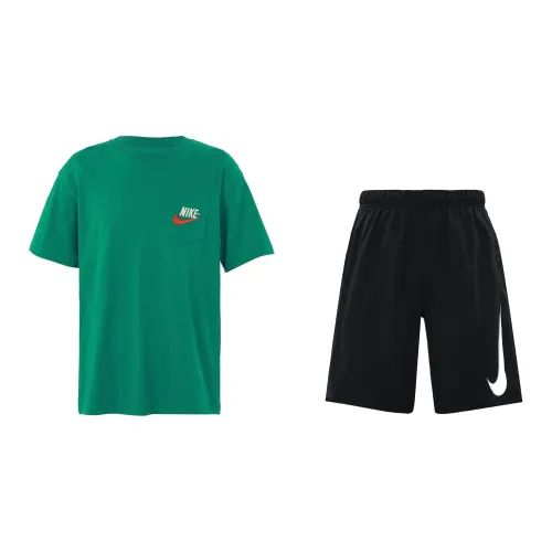 Nike Sportswear Casual Sportswear Men Set Green Tops+Black Shorts