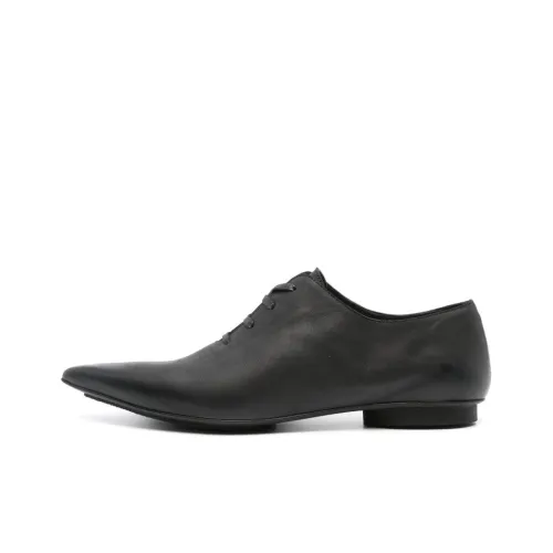 UMA WANG Dress Shoes Women's Low-Top Black