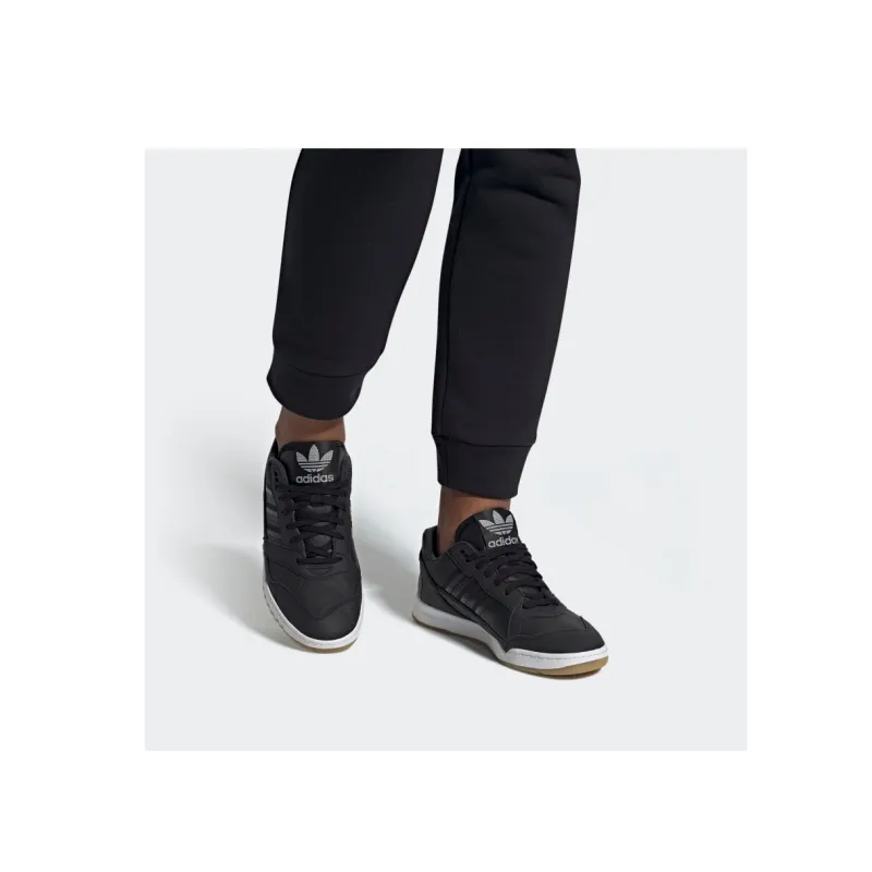 Adidas A.R. Trainer Core Black-5