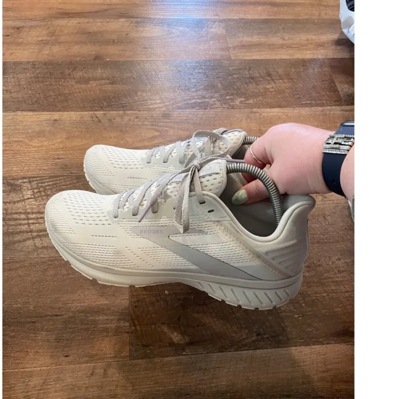 Brooks Women's Anthem 5 'White Silver'-4