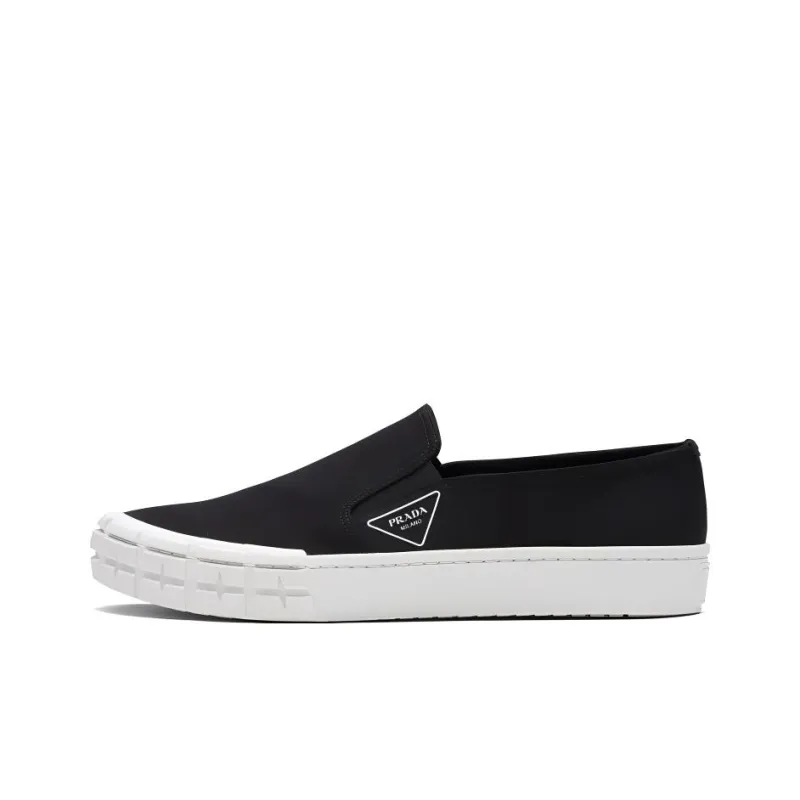 PRADA Cassetta Wheel Low Top Stylish Skateboarding Shoes Men's Black White-0