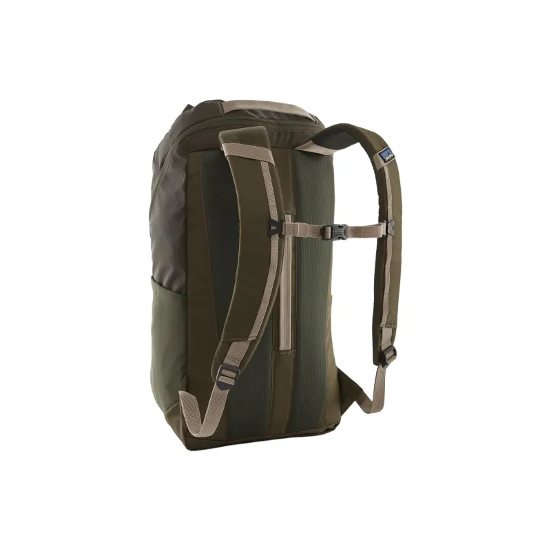 Patagonia Recycled Polyester Backpack Unisex Pine Needle Green-3