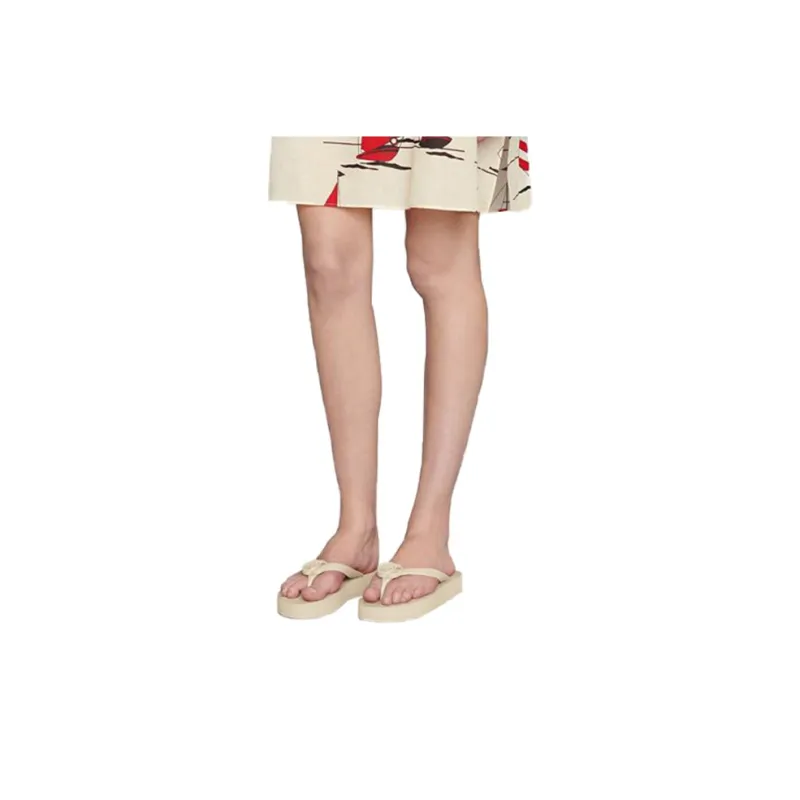 GUCCI Chevron Thong Sandal White Rubber Women's-5
