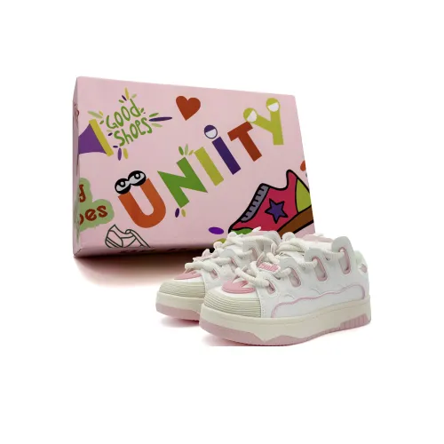 UNIITY Anti Slip Wear Resistant Low Top Skateboard Shoes Women's White Pink Gift Box Set