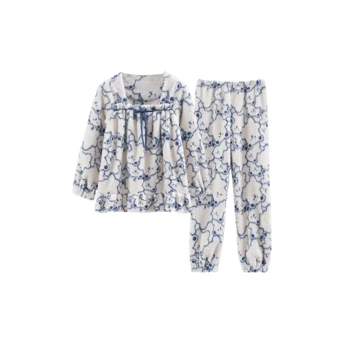 The Story Of The Flower Season Pajama Set Women's White