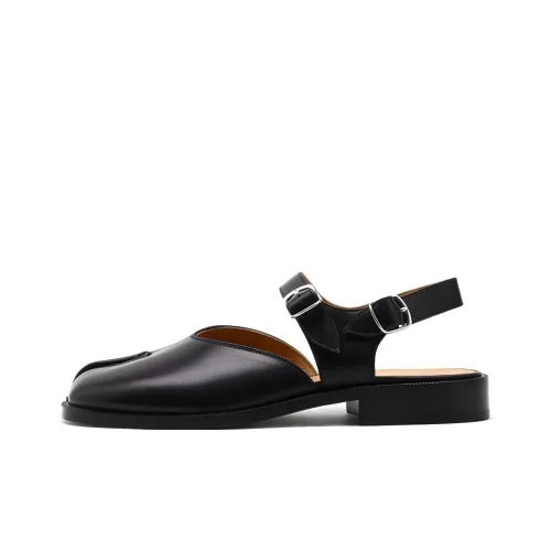 Maison Margiela Tabi Buckled Flat Shoes