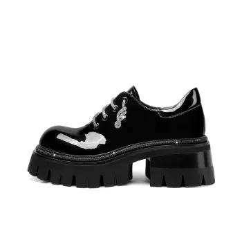 Hoov Loafers Women's Classic Black/Coconut Milk White