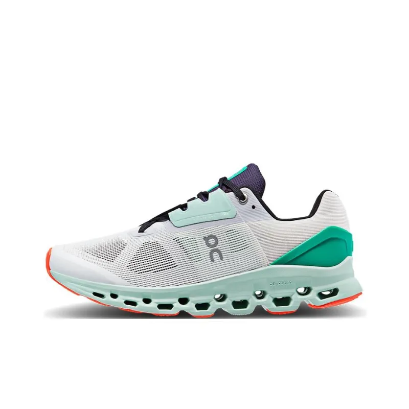 On Running Cloudstratus Undyed White Creek-0