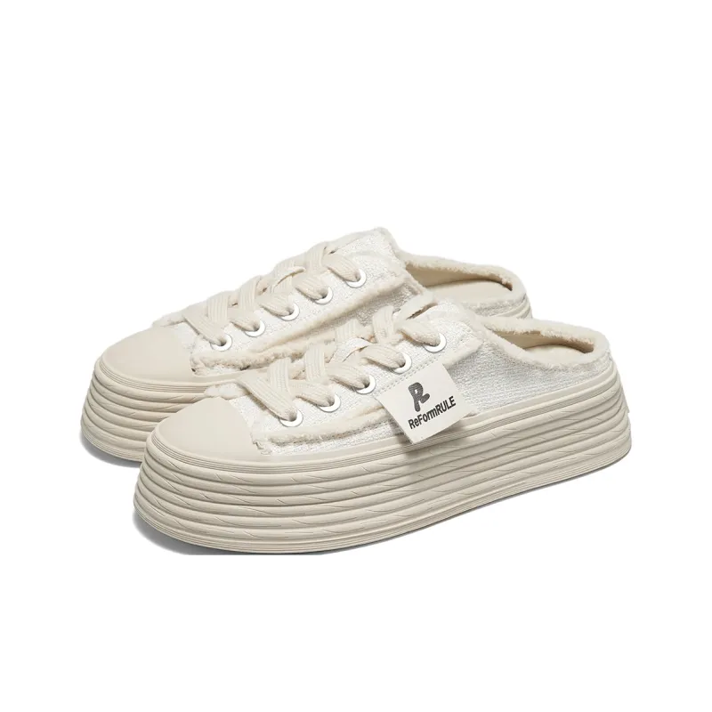ST&SAT Closed Toe Slippers Women's-10
