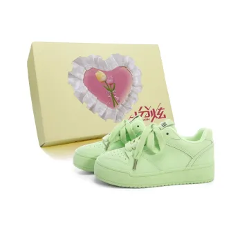 FULLXUAN Slip-Resistant Water-Resistant Wear-Resistant Height-Increasing Low-Top Skateboard Shoes Women's Gift Box Set