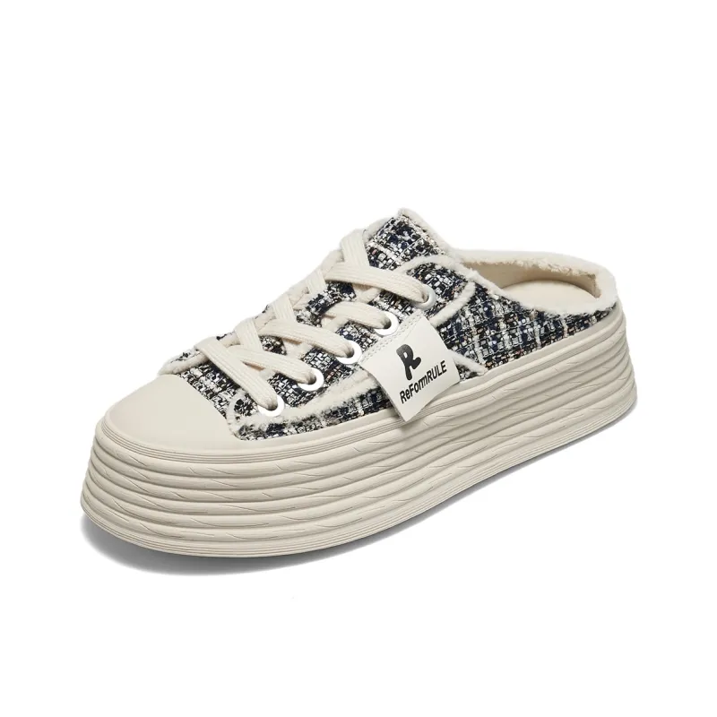 ST&SAT Closed Toe Slippers Women's-1