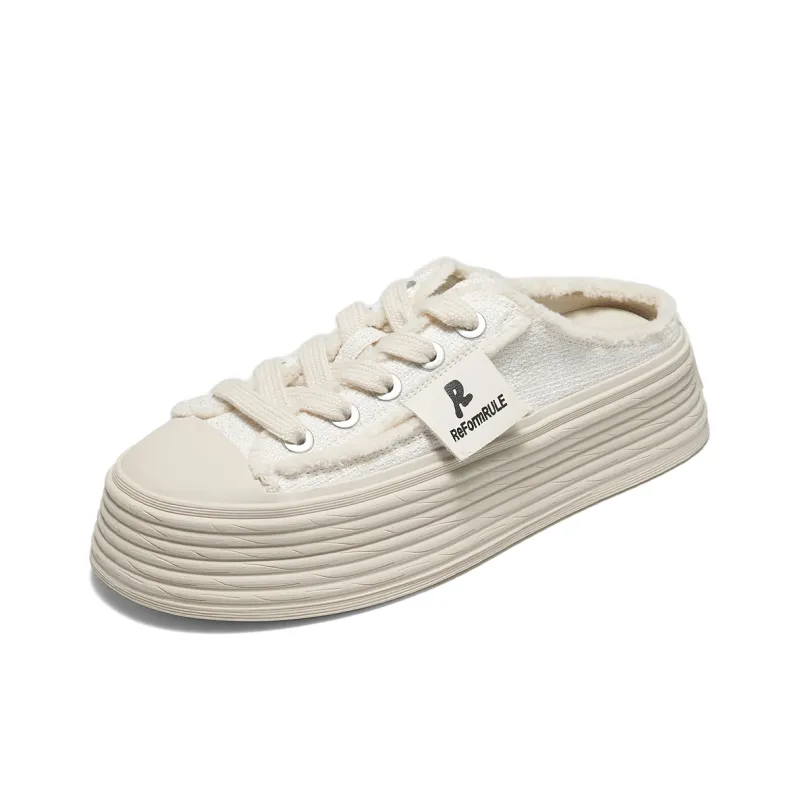 ST&SAT Closed Toe Slippers Women's-9