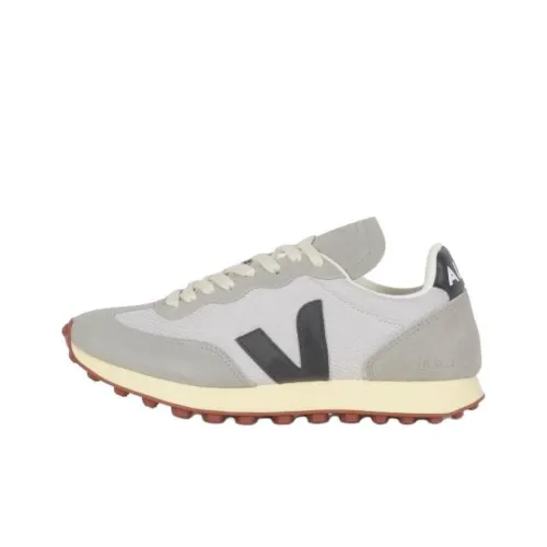 VEJA Rio Branco Trainers Women's
