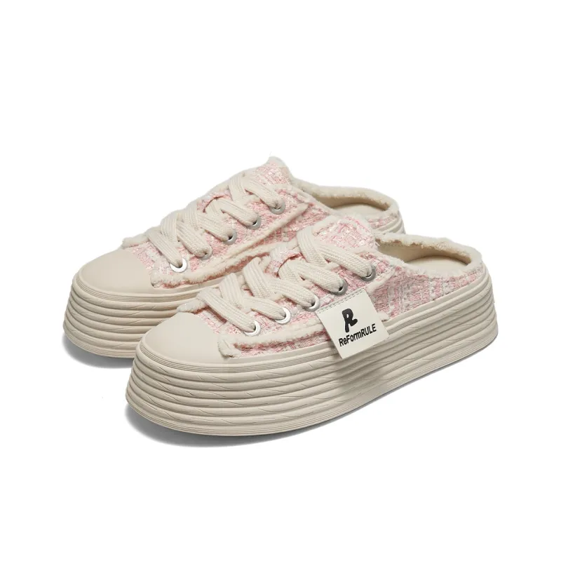 ST&SAT Closed Toe Slippers Women's-19