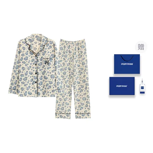 Floating Light Islands Pajama Set Women's Box Image Color