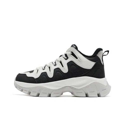 XTEP Chuanxing Lite Slip-Resistant Warm Mid-Top Casual Shoes Women's Black Sail White