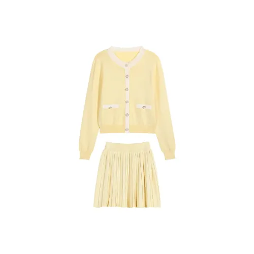 A02 Two Piece Skirt Sets Women's Yellow Cream