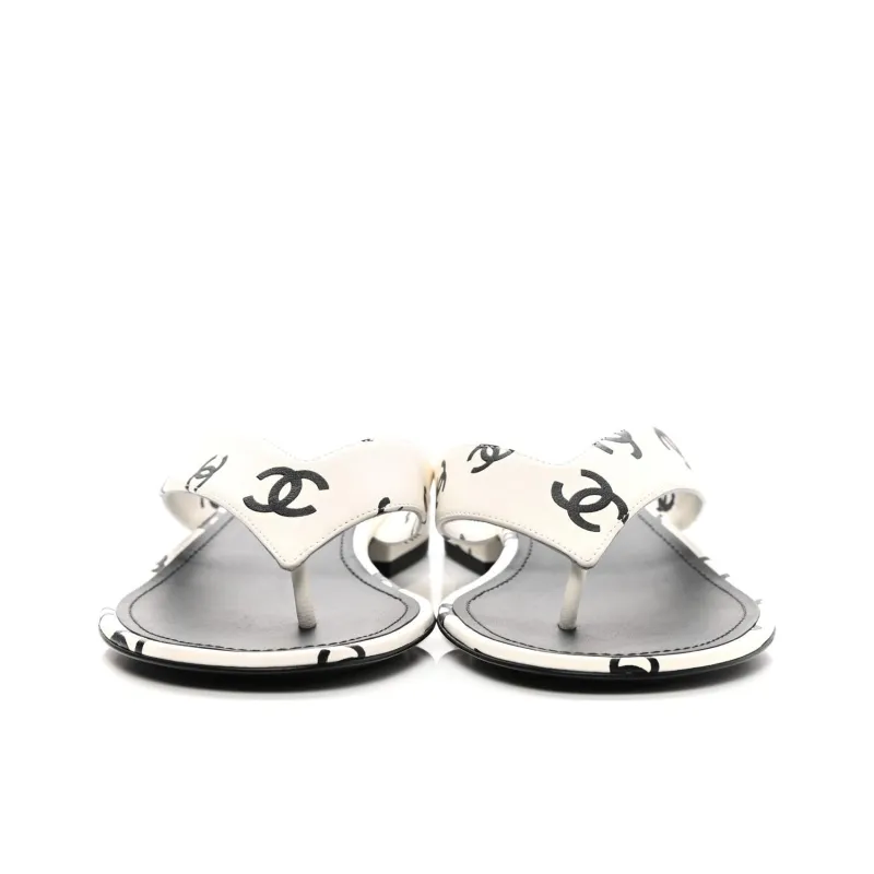 CHANEL Flip Flops Women's White-2
