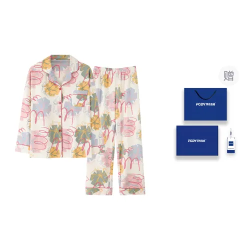 Floating Light Islands Pajama Set Women's Gift Box Set Pink