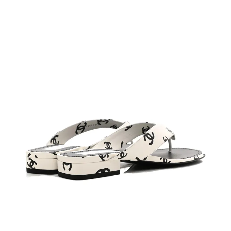 CHANEL Flip Flops Women's White-3