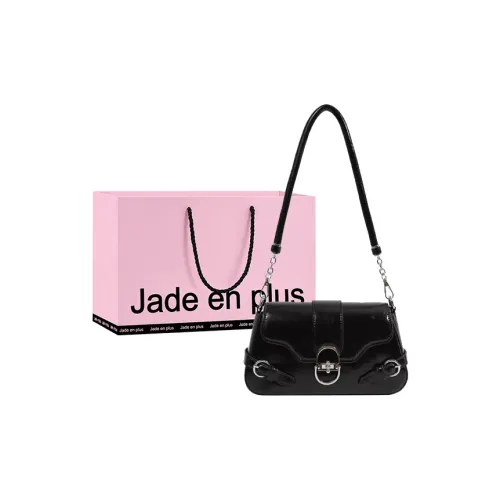 Jade En Plus Shoulder Bags