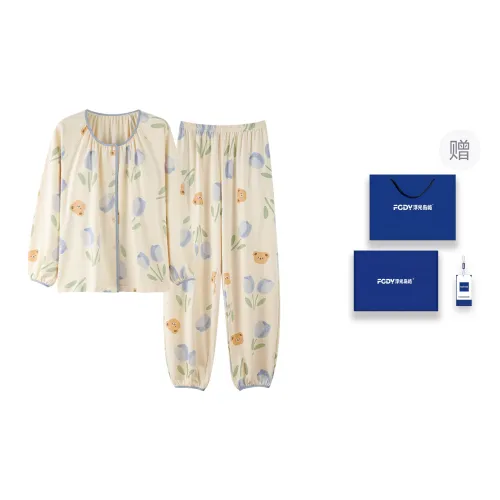 Floating Light Islands Pajama Set Women's Box Ecru