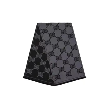 GUCCI Gg Jacquard Scarf