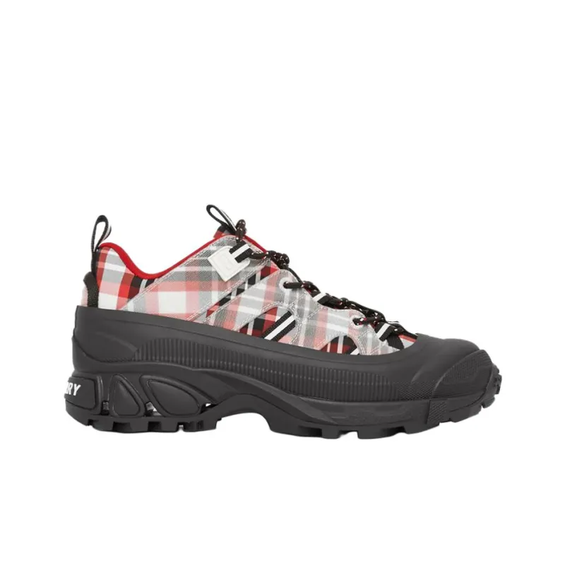 Burberry Arthur Low-Top Casual Shoes Women's Red Black White-1
