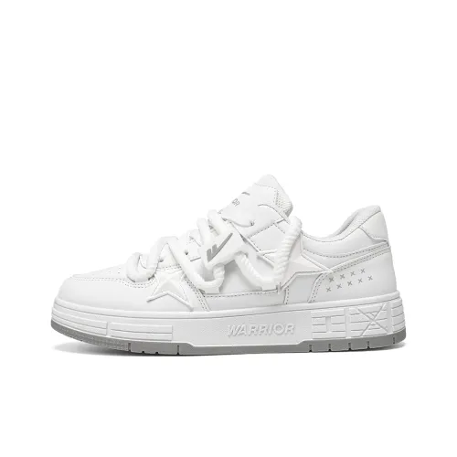 Warrior Small White Shoes Height Enhancing Wear Resistant Lightweight Low Top Skateboard Shoes Unisex
