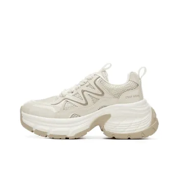 15 MINS Wanderer Low Top Chunky Sneakers Women's