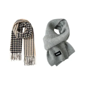 PEAK Knit Scarves Women's Black/Gray