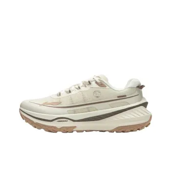 LiNing Dilu Cushioning Anti Slip And Wear Resistant Rebound Low Top Trail Running Running Shoes Women's Ecru