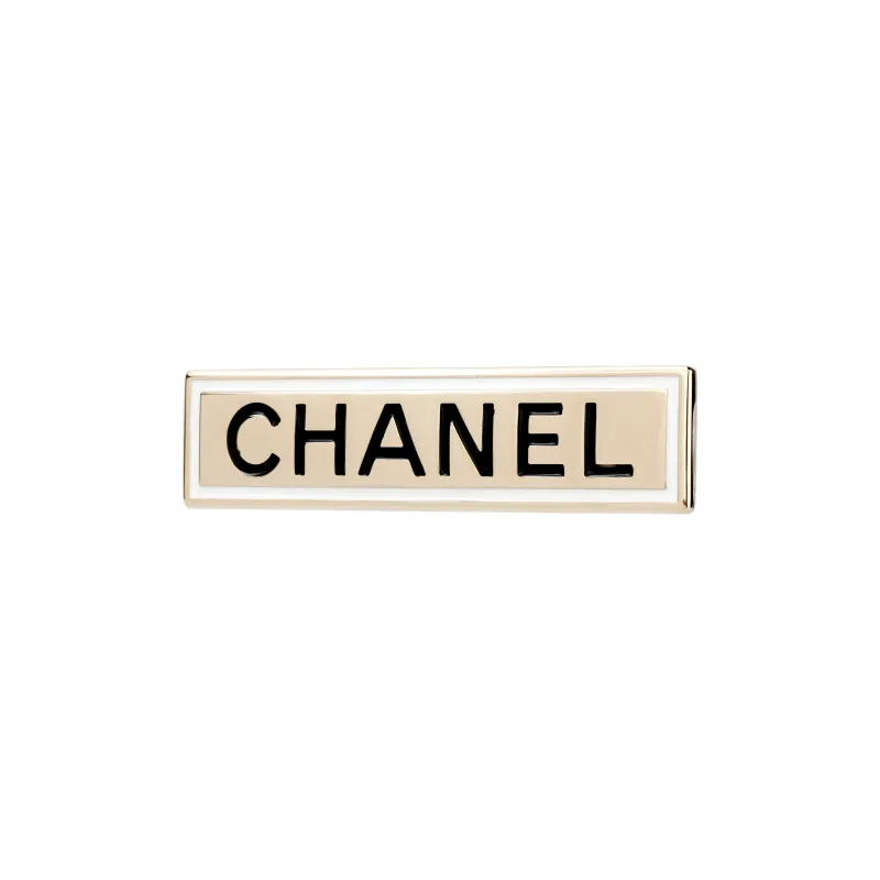 CHANEL Brooches Unisex-1