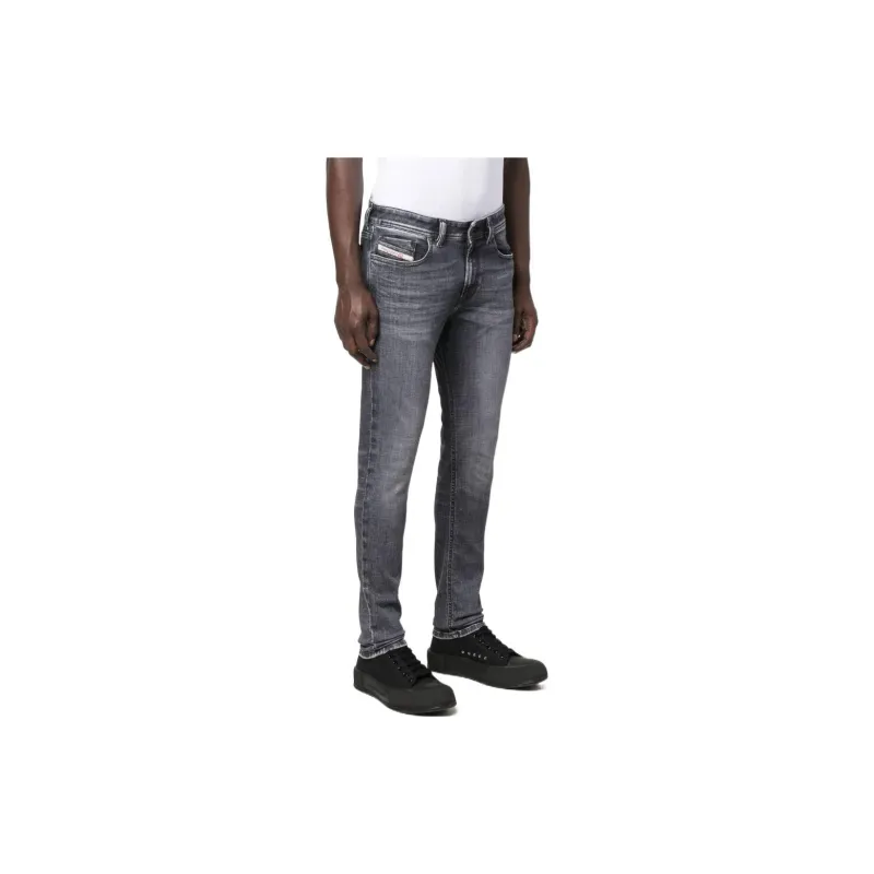 DIESEL 1979 Sleenker 09l01 Logo Patch Skinny Jeans-3