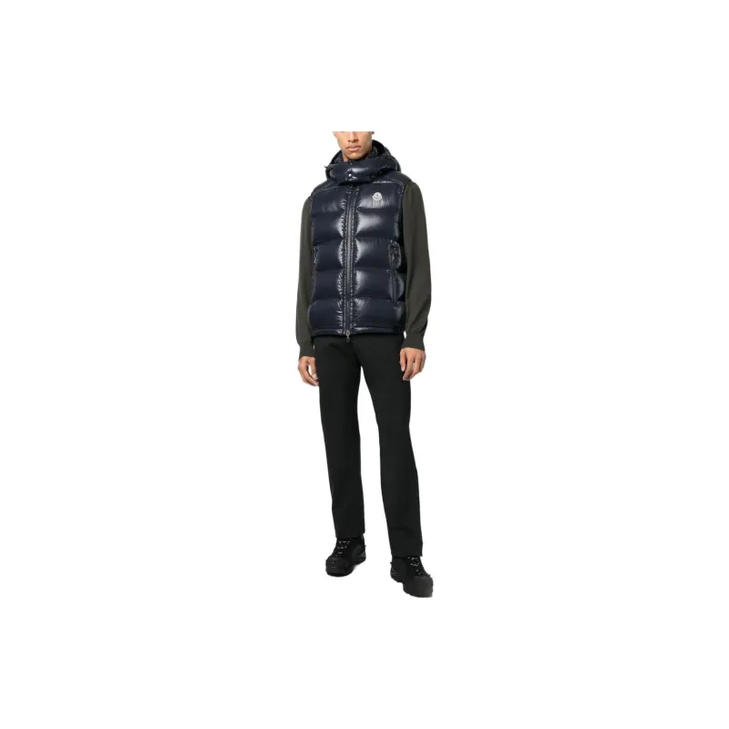 Moncler Down filled Logo Patch Gilet-1