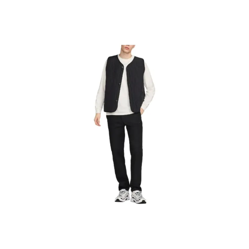 Nike Sportswear Premium Essentials Men's Long-Sleeve Pocket T-Shirt-3