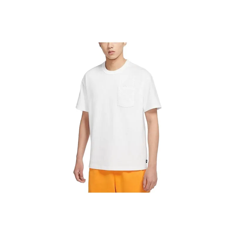 Nike Sportswear Premium Essentials Men's Pocket T-Shirt-3