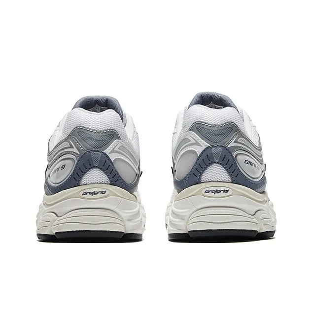 Saucony ProGrid Omni 9 Tomorrow Meet Yesterday Pack Blue-3