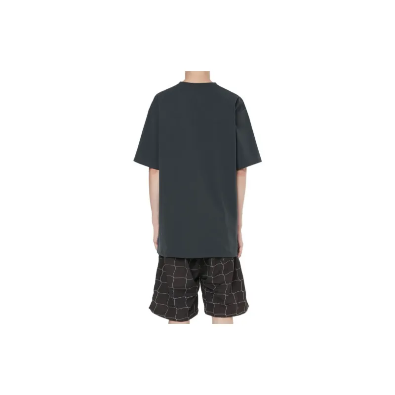 UNDEFEATED Straight T-Shirt Unisex-11