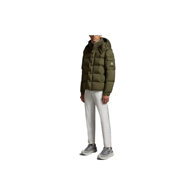 Moncler Vezere Logo Patch Puffer Jacket-1