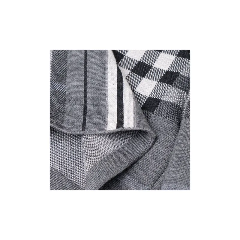 Burberry Check And Stripe Wool Blend Jacquard Shorts-5