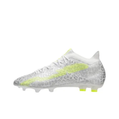 DECATHLON Wear resistant And Lightweight Soccer Shoes Men's White