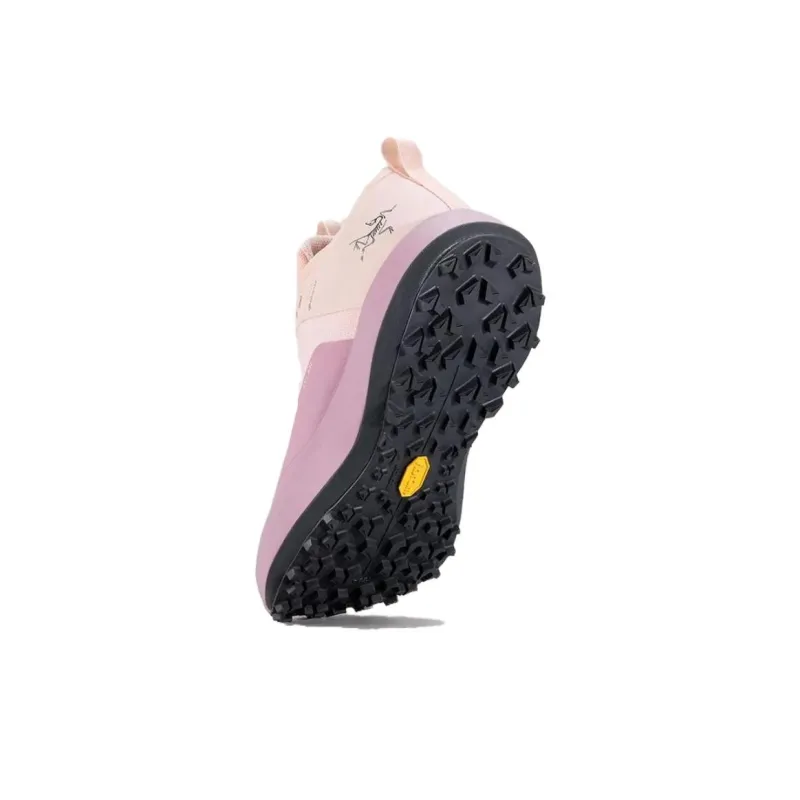 Arcteryx SYLAN Anti-Slip Wear-Resistant Low-Top Running Shoes Women's Pink Purple-2