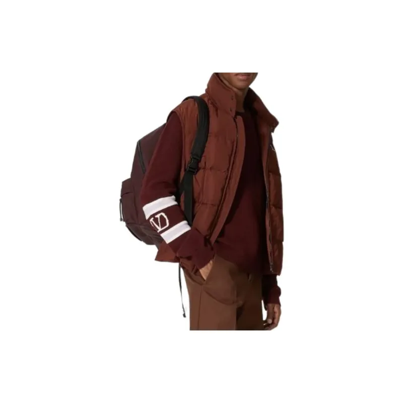 Valentino Surfaces Spring 2023 Men Cashmere Sweaters Men Burgundy-2