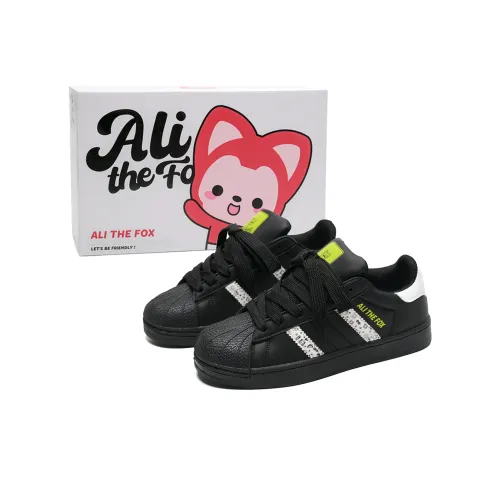 ALI THE FOX Skateboard Shoes Unisex Low-Top Black