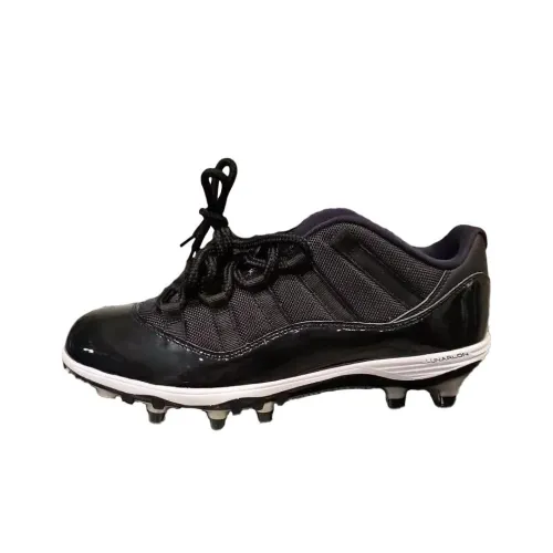 Jordan 11 Retro Low Cleat Black