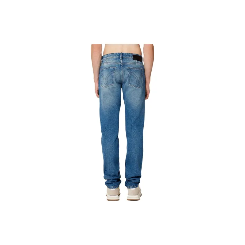 AMIPARIS Paris Logo Patch Tapered-Leg Jeans-2