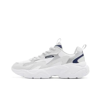 QIAODAN Coverage Height Increasing Abrasion Resistant Breathable Slip Resistant Low Top Casual Shoes Men's White
